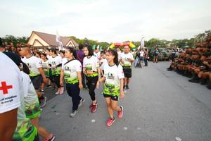 BIB: 
                            <button type="button" onclick="openModal(3530946)" class="btn btn-primary btn-sm float-right btn-popup" data-toggle="modal" data-target=".modal-high-quality">
                        <i class="fas fa-shopping-cart"></i> Add to Cart
                    </button>
                                            <button type="button" onclick="isThisMe(3530946, true)" class="btn btn-success btn-sm float-right btn-popup btn-isme hidden" data-toggle="tooltip" data-placement="bottom" title="นี่คือรูปของคุณใช่ไหม คลิกที่นี่เพื่อเอาเข้าอัลบั้ม">
                        <i class="fas fa-plus"></i> Add to album
                    </button>
                    <button type="button" onclick="isThisMe(3530946, false)" class="btn btn-warning btn-sm float-right btn-popup btn-isnotme hidden">
                        <i class="fas fa-ban"></i> Remove from album
                    </button>